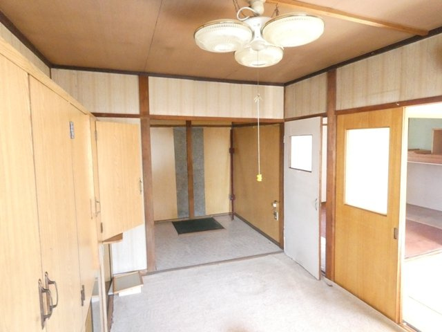 桂３－２０－１店舗・事務所の洋室