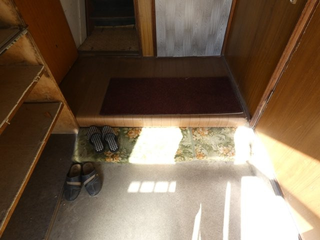 桂３－２０－１店舗・事務所の玄関