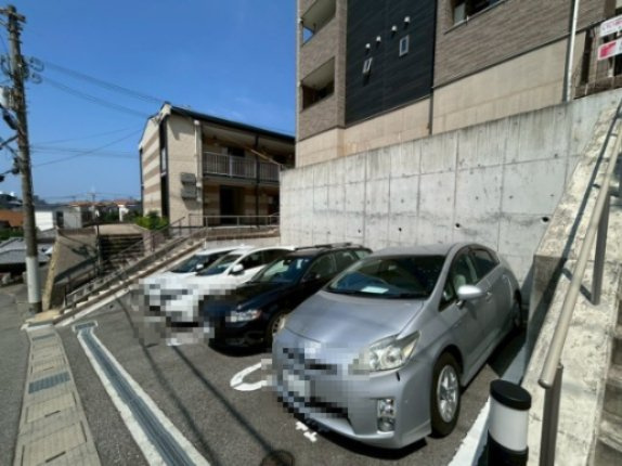 クラリティスカイⅠの駐車場