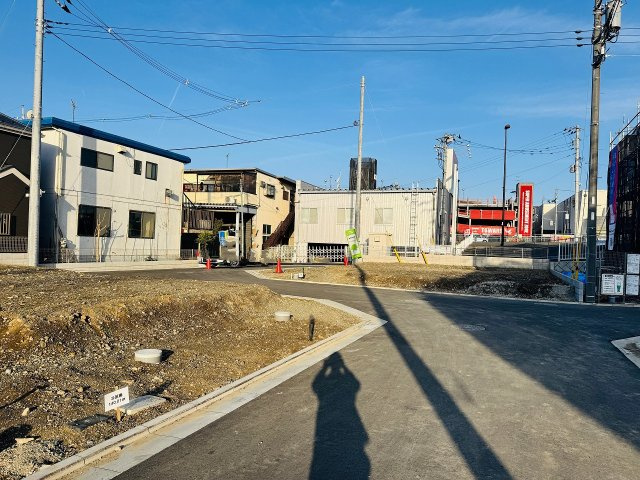 八王子市　泉町　建築条件無し売地　２６期の前面道路含む現地写真|～北東側5ｍ・北西側5ｍ道路に面しています～