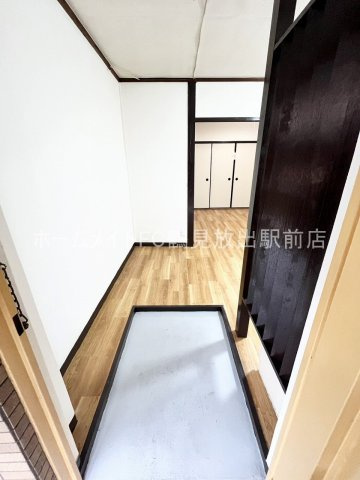 東大阪市稲田本町１丁目の賃貸マンションの玄関