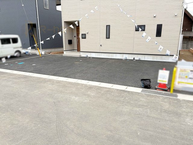 常陸大宮市姥賀町第3　新築戸建て　2号棟の駐車場|カースペースは2台お停めいただけます♪