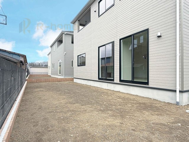 常陸大宮市姥賀町第3　新築戸建て　2号棟の庭|お家時間を満喫できる日当たりの良いお庭！お子様の遊び場やガーデニングスペースに♪