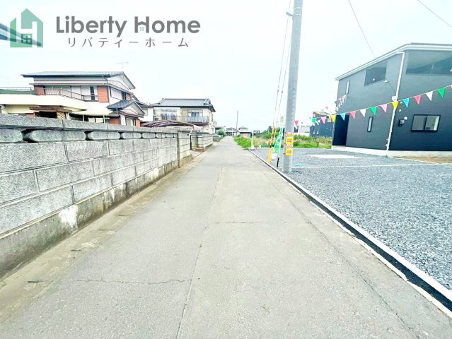 ひたちなか市平磯町第2　新築戸建　2号棟の前面道路含む現地写真
