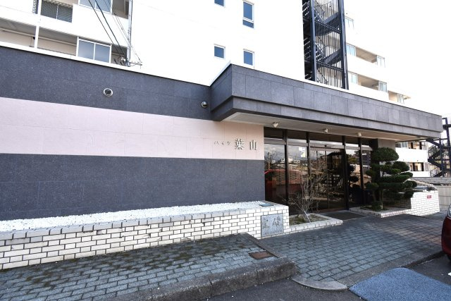 ハイツ葉山の外観