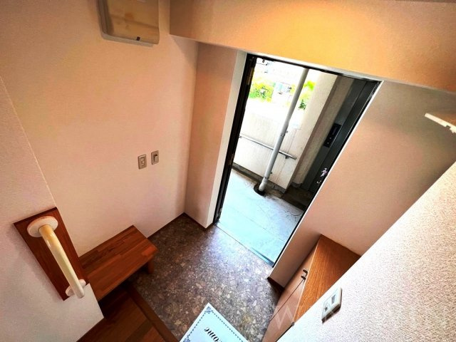 アネシスサイトウの玄関