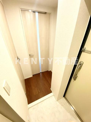 【玄関】 | ベルシードステアー品川荏原 | 収納もある玄関です