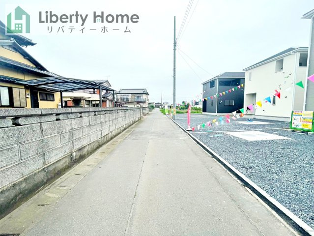 ひたちなか市平磯町第2　新築戸建　3号棟の前面道路含む現地写真