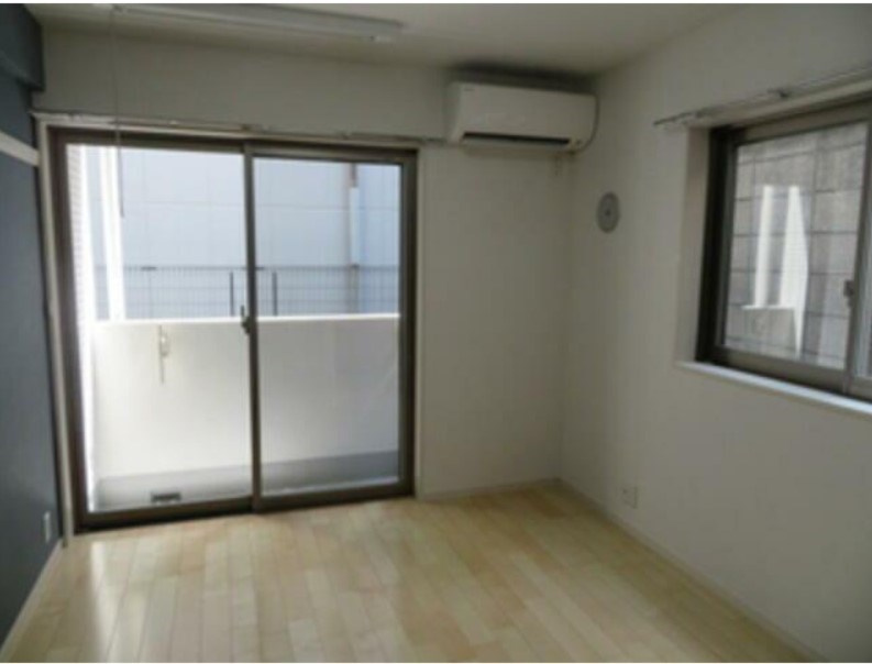 アダット新中野の居間・リビング