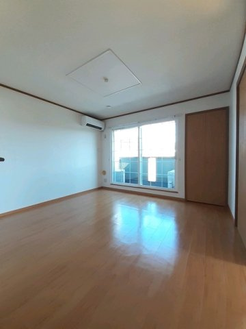 バーシア鳴門　Ｂの居間・リビング|こちらの居間で趣味の時間をお楽しみください