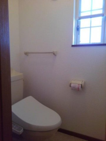 ベリエハウスのトイレ|ゆったりとした空間のトイレです