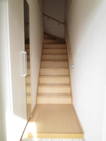セレブリティ　Ｃの玄関|明るい玄関です