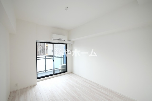 S-RESIDENCE難波大国町dominaの居間・リビング