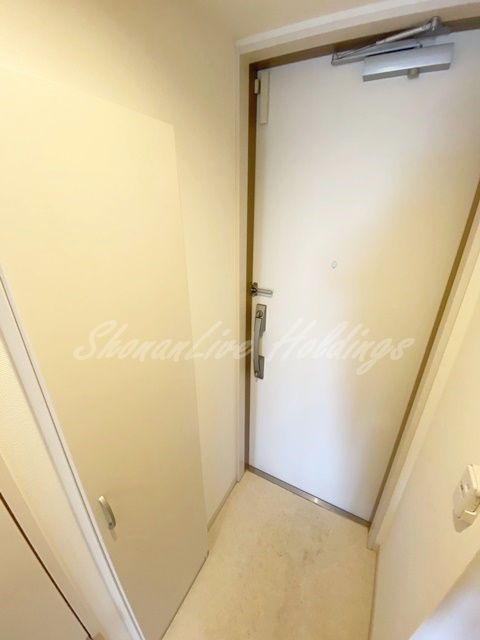 リブリ・agingtonの玄関|同施工物件