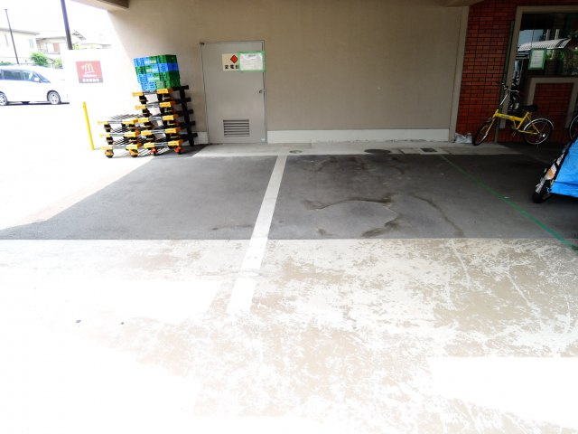 コンフォートグリーンの駐車場