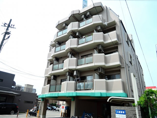 コンフォートグリーンのエントランス