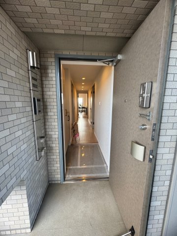 フローレンス加治屋町の玄関|明るい玄関です