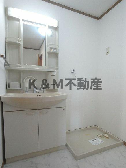 セントラルパークヒルズの洗面所| 