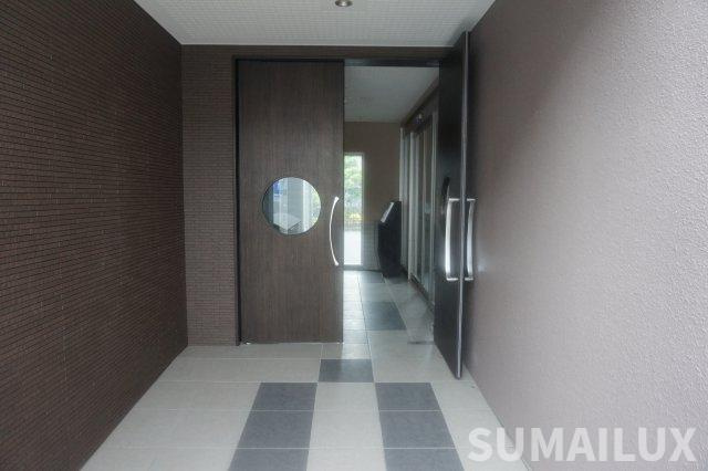 熊本市中央区渡鹿７丁目の賃貸マンションのエントランス