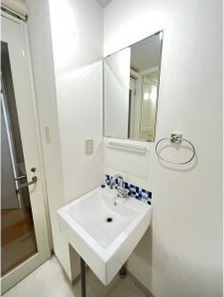 ノヴェル東別院の洗面所