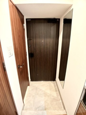 板橋本町ステーションレジデンスの玄関