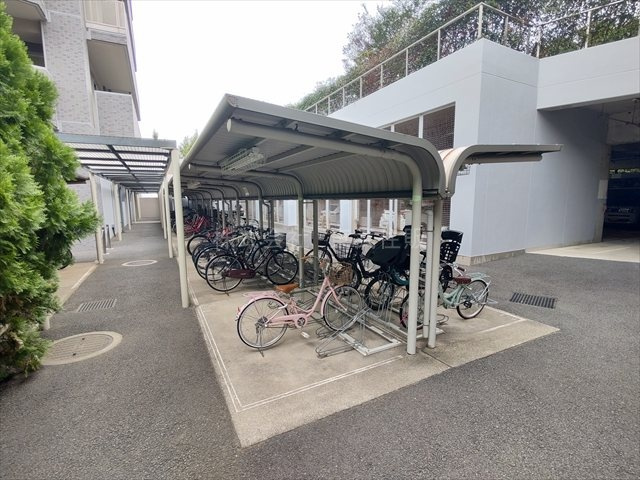 【駐輪場】の画像