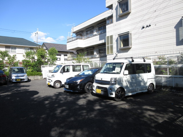 アニマン高槻阿武山の駐車場