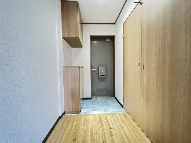 アニマン高槻阿武山の玄関