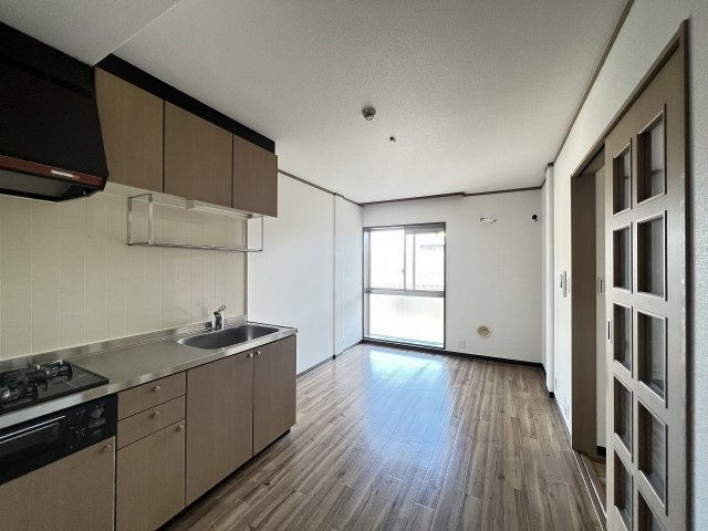 アニマン高槻阿武山の居間・リビング