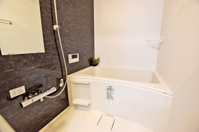 夙川第三コーポラスの浴室|快適なバスタイムをお過ごしください♪