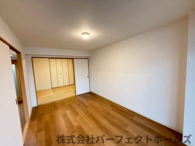 寝屋川サンハイツA棟の洋室|スタンダードな洋室です