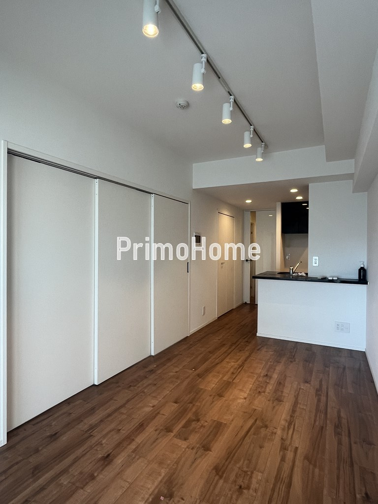 ラペルラ岩本町の居間・リビング