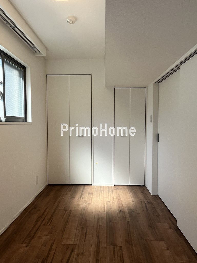 ラペルラ岩本町の洋室