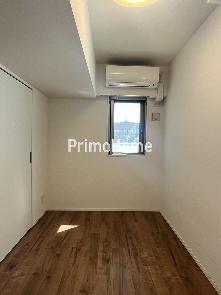 ラペルラ岩本町の洋室