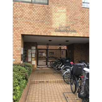 【エントランス】