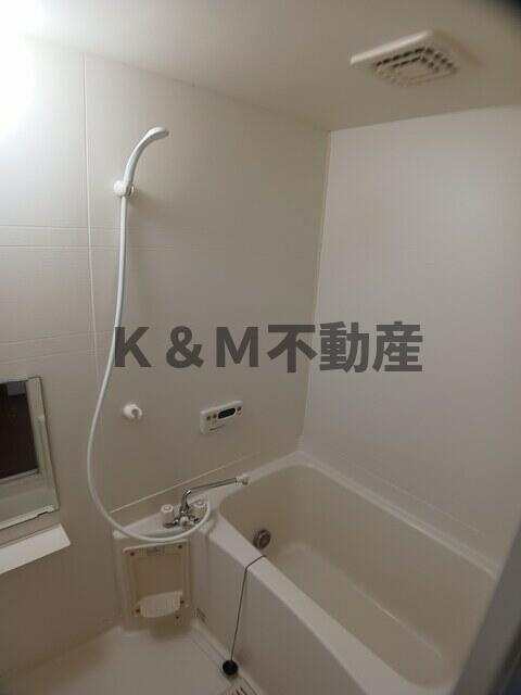 シャンテ・ヒルズの浴室|落ち着いた空間のお風呂です