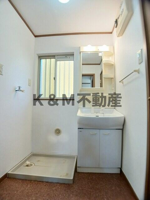 シャンテ・ヒルズの洗面所|脱衣スペースもあります