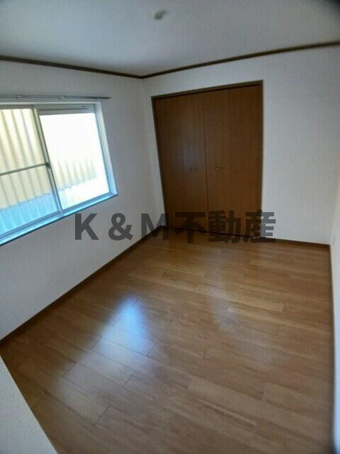 シャンテ・ヒルズの居間・リビング|こちらの居間で趣味の時間をお楽しみください