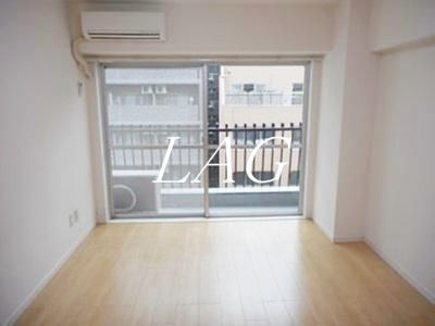 【居間・リビング】 | オーロラ三田 | 洋室のお部屋です。