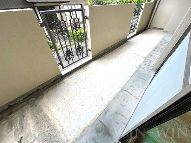 アンピレインのバルコニー