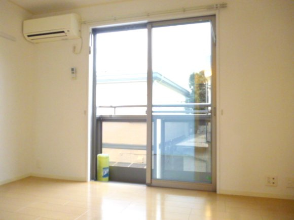 ＣＯＳＹの居間・リビング|★南向きの明るいお部屋です★