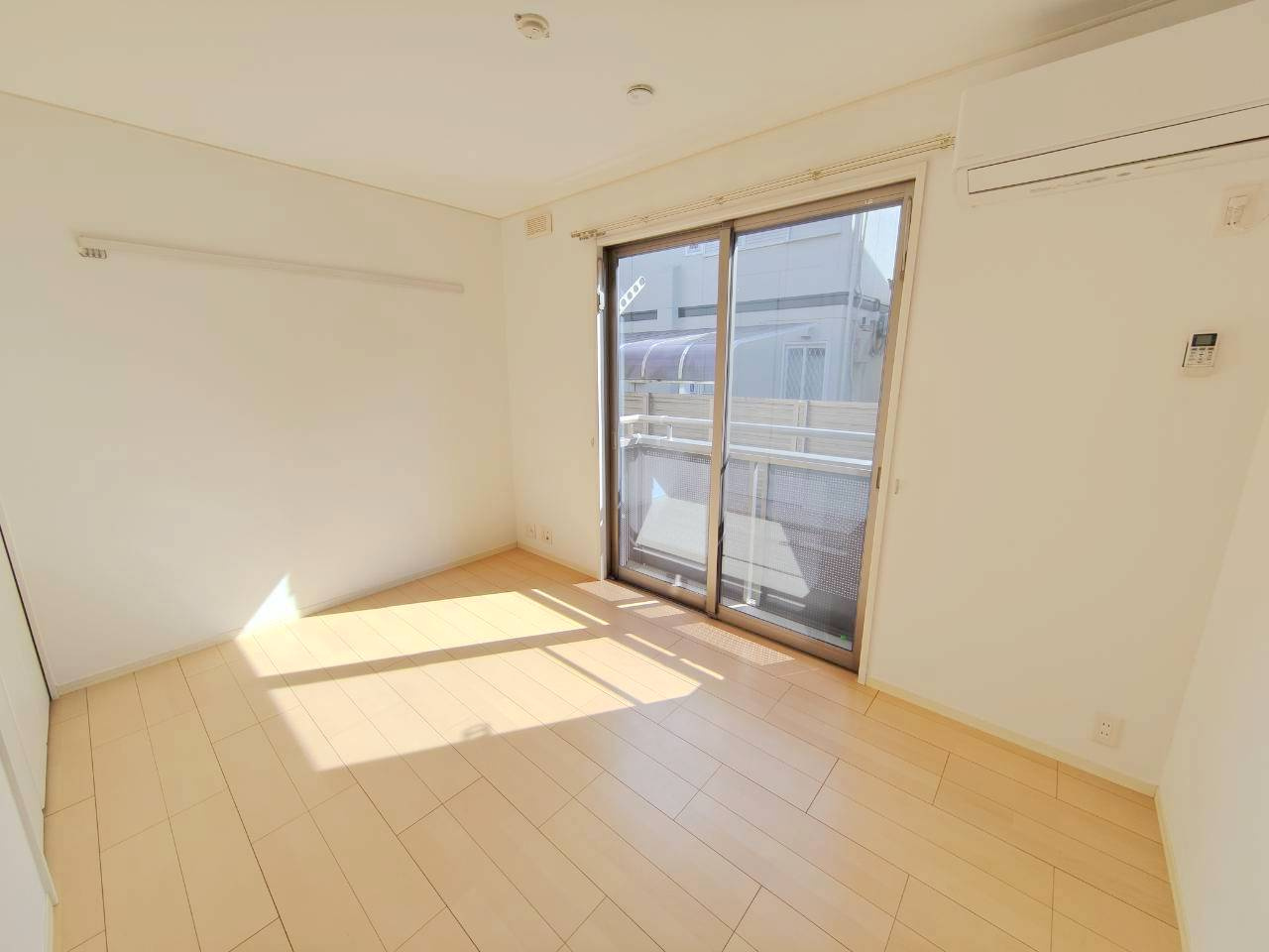 ＣＯＳＹの居間・リビング|★南向きの明るいお部屋です★
