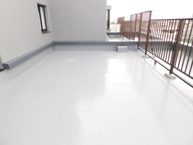 名古屋市中川区春田４丁目の中古マンションのバルコニー|◇ルーフガーデン◇　　広々としたルーフガーデン♪　様々な用途でお使いいただけます♪　