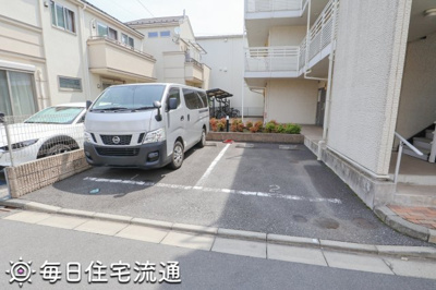 【駐車場】 | ラベンダー