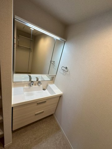 【洗面所】 | Avance