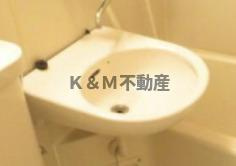 ジュネパレス柏第６２の洗面所|スペースが確保できる洗面所です