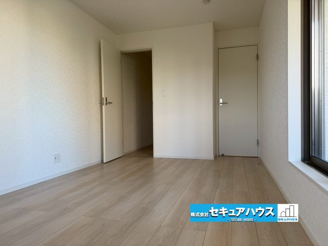 【同施工物件ご案内可能】愛知郡東郷町諸輪　全4棟の内観：施工例|【洋室イメージ】
◆お子様のお部屋や主寝室、来客時の宿泊室、趣味のお部屋としてもご利用いただけます♪