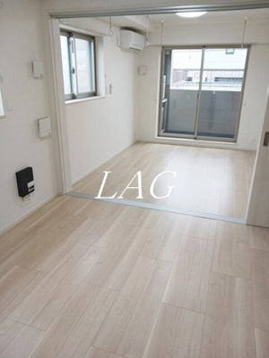 【居間・リビング】 | トロワグラース | 洋室のお部屋です。