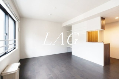 【居間・リビング】 | ウェルスクエア西新宿五丁目 | 洋室のお部屋です。