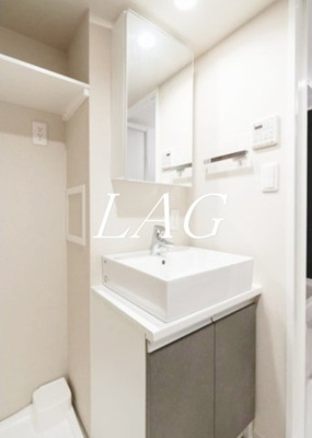 【洗面所】 | ウェルスクエア西新宿五丁目 | 洗面台です。